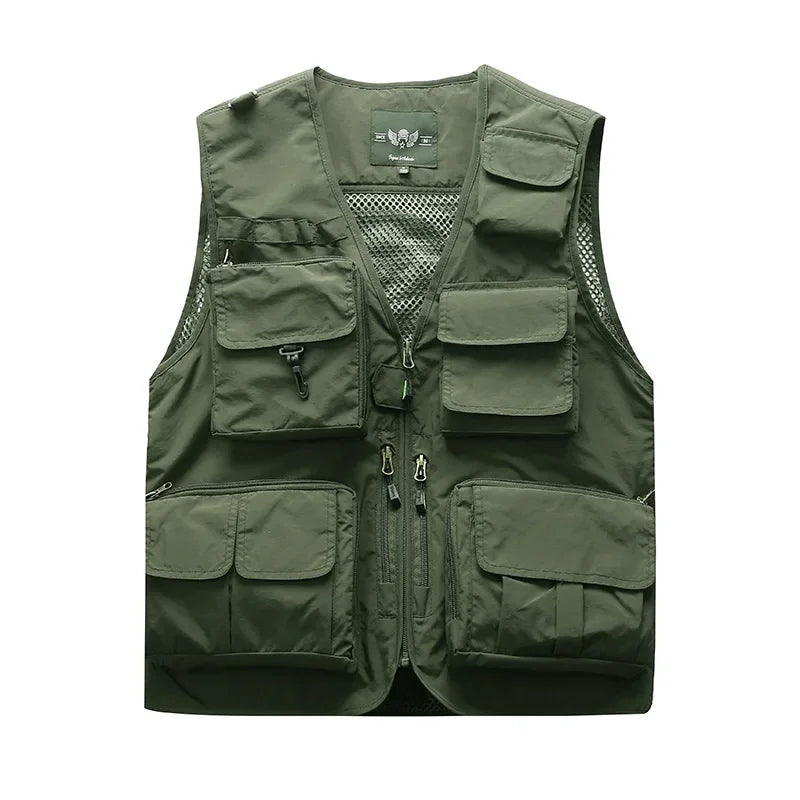 Multi-Pocket  Mesh Photography Vest for Men in Army Green_Front View